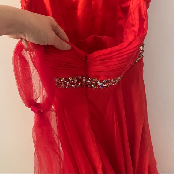 Gorgeous XS Red Halter Gown Prom - Picture 2 of 9